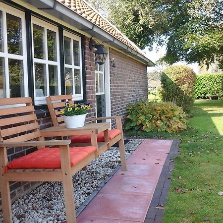 B&B De Luttikhoeve Giethmen Exteriör bild