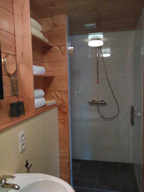 B&B De Luttikhoeve Giethmen Exteriör bild